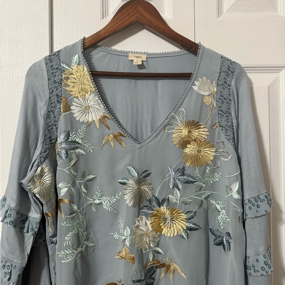 Tiny Brand Anthropologie Women’s Blue Motif Long-Sleeve Ruffled Top size Large - Picture 5 of 14